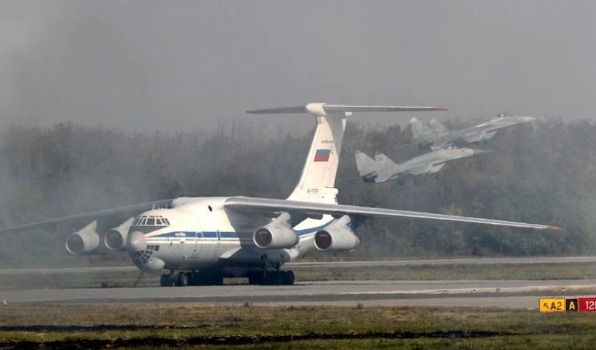 Ilyushin Il 76 859X505 1