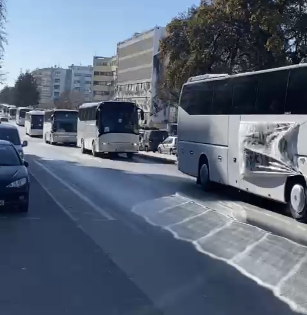 Θεσσαλονίκη: Αυτοκινητοπομπή Διαμαρτυρίας Τουριστικών Λεωφορείων