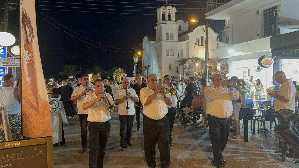 Litaneia Iera Eikona Panagia Trixerousa 11