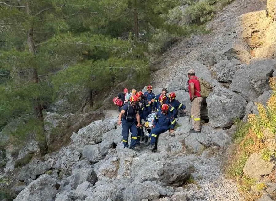 Τραγωδία στη Ρόδο: Πυροσβέστης έχασε τη ζωή του σε επιχείρηση διάσωσης αναρριχητών